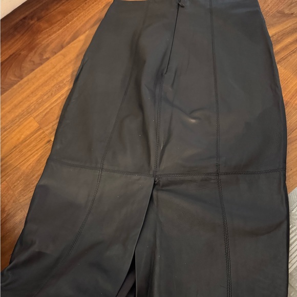 Marciano luxe leather skirt - Picture 10 of 11